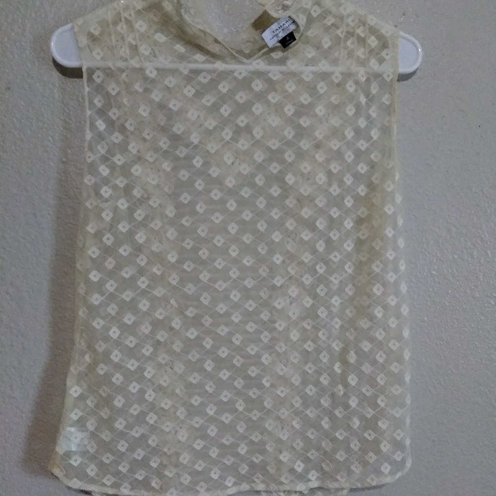 Cute Tahari tank top